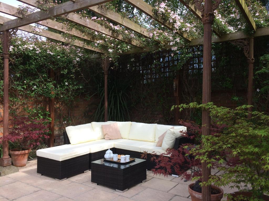 Bed and Breakfast Little Manor Cheltenham Exterior foto