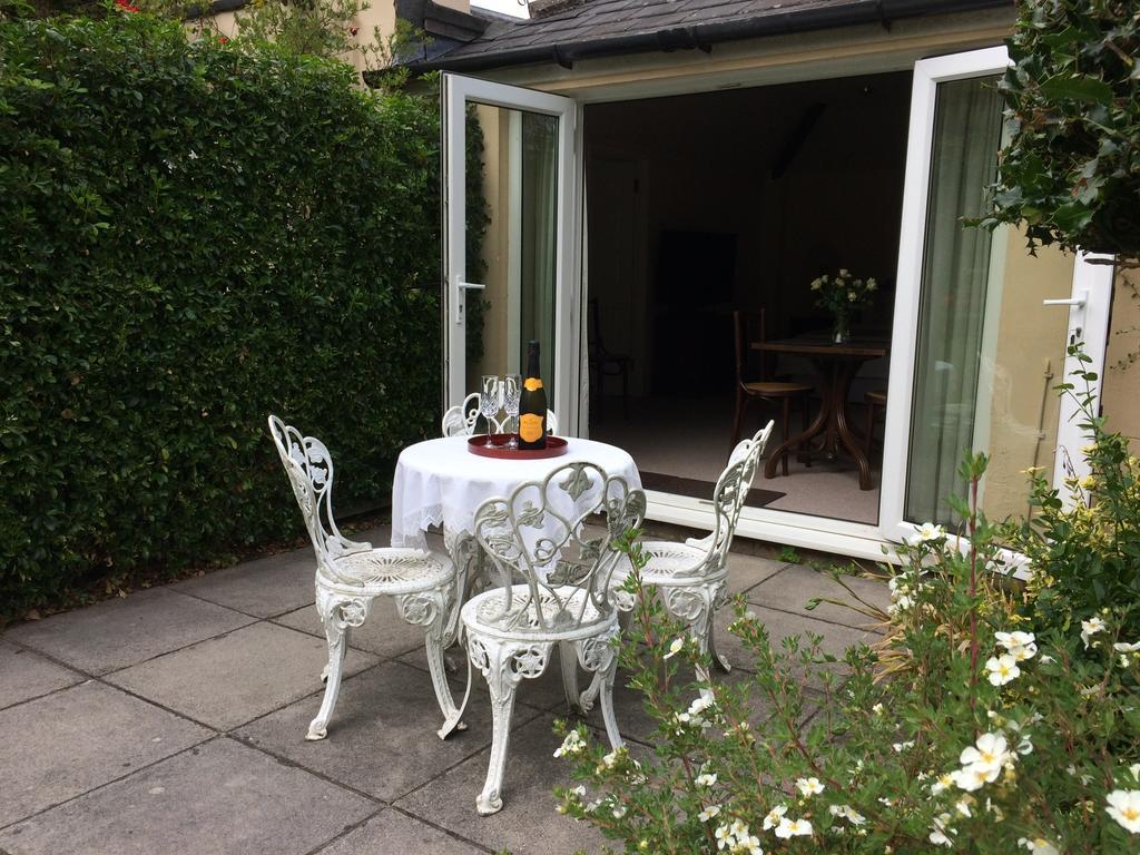 Bed and Breakfast Little Manor Cheltenham Exterior foto